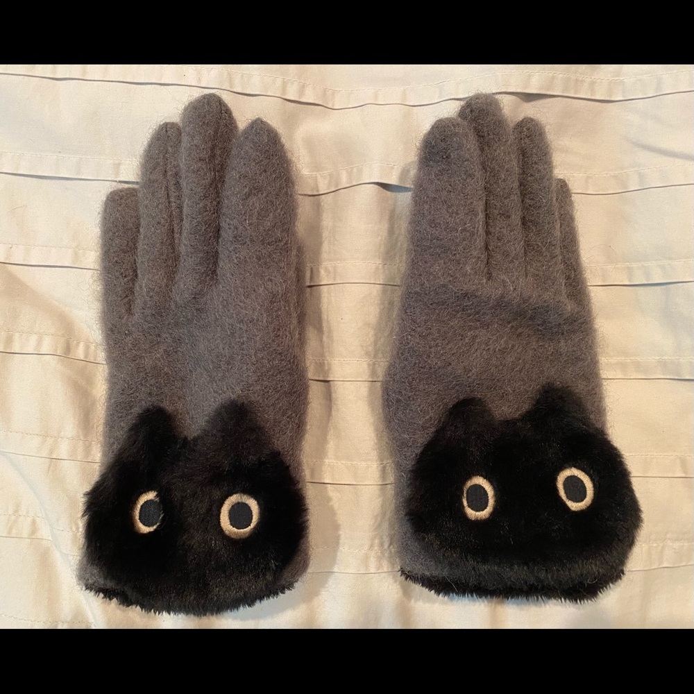 Wool gloves with cat face, soft faux fur lining, M